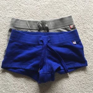 TNA BUNDLE 2 PAIRS OF SHORTS